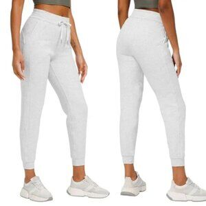 LULU Scuba High-Rise Jogger Fleece W5DD3S Heathered Core Ultra Light Grey 2